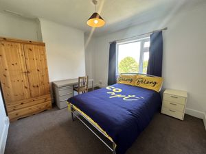 Photo 22- click for photo gallery